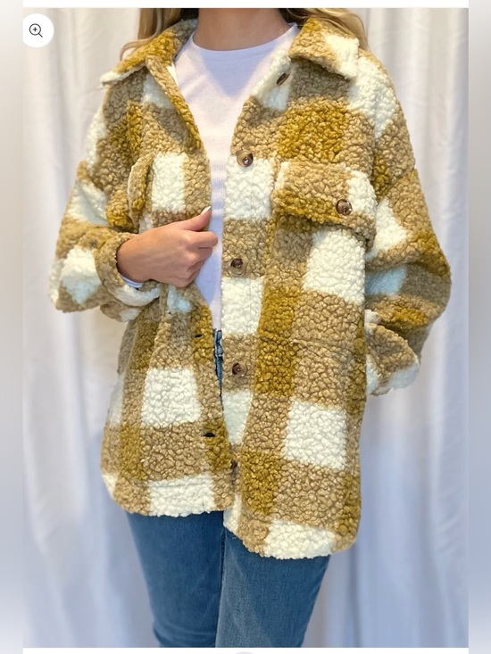 Shop Stevie Jackets & Blazers - Shop Stevie Plaid Teddy Shacket in white & Tan size: S